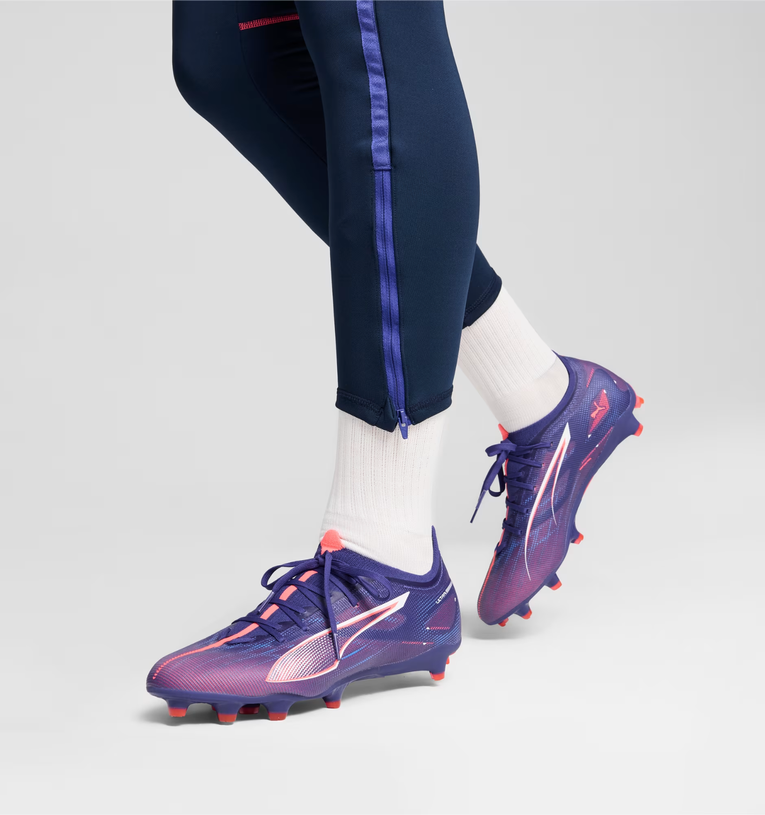 Introducing the PUMA Ultra 5 Play FG/AG Football Boots